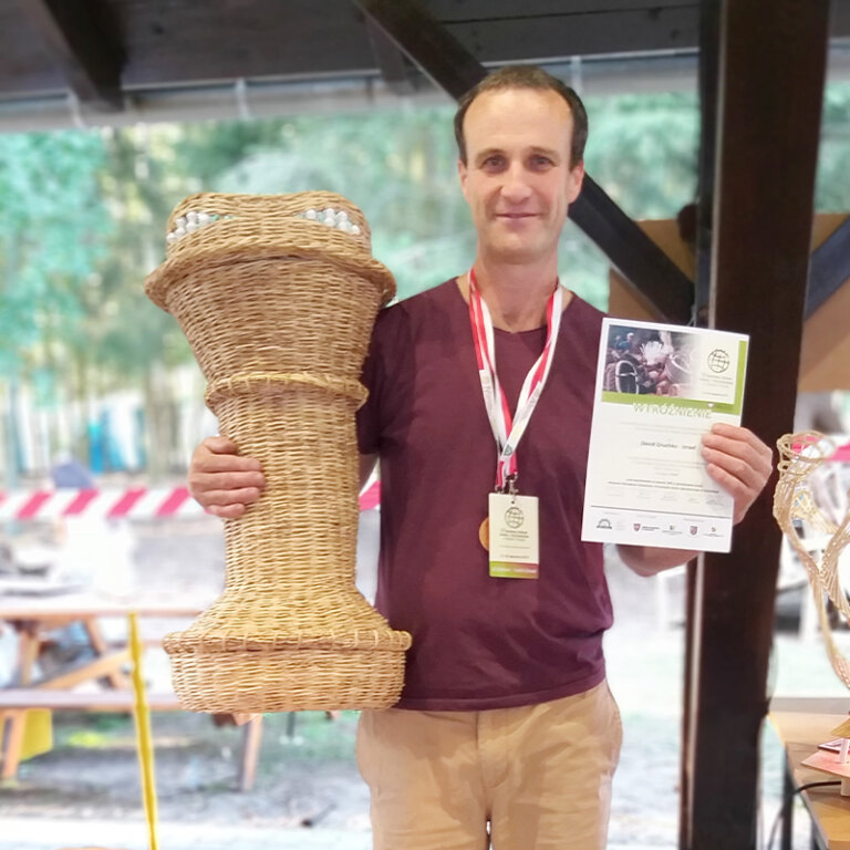 קליעה-בסנסנים-זכיה-בפרס-בתחרות-קליעת-סלים-בינלאומית-בפולין