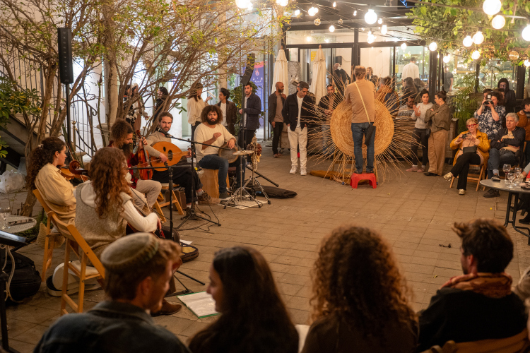 קליעת-סל-שולחן-פרוייקט-התיבה-גלריה-שכטר